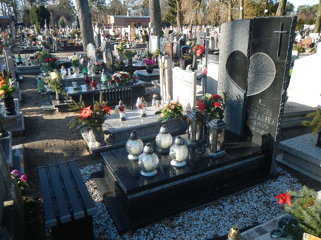 Aby wyłączyć naciśnij przycisk X w prawym górnym rogu